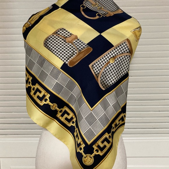 EUC Vintage Perfume Scarf - Picture 3 of 10